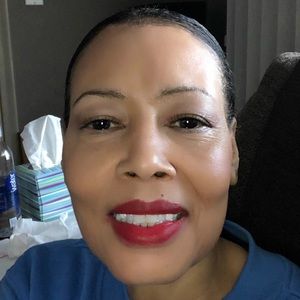 Meet your Posher, Valerie